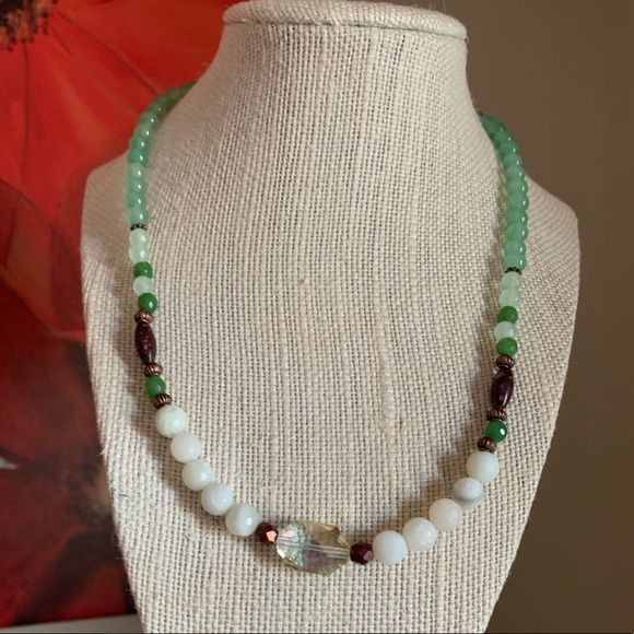 Beautiful Gemstone Light Green Necklace. NEW. 19” + 4” extender. Handmade - Picture 2 of 14
